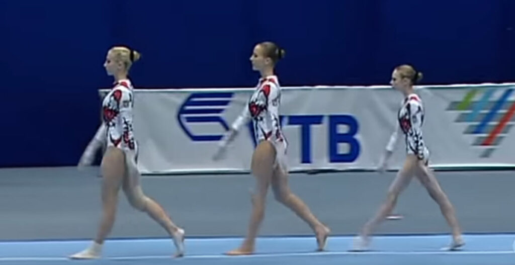 Three Gymnasts From Ukraine Execute Incredible Routine At World