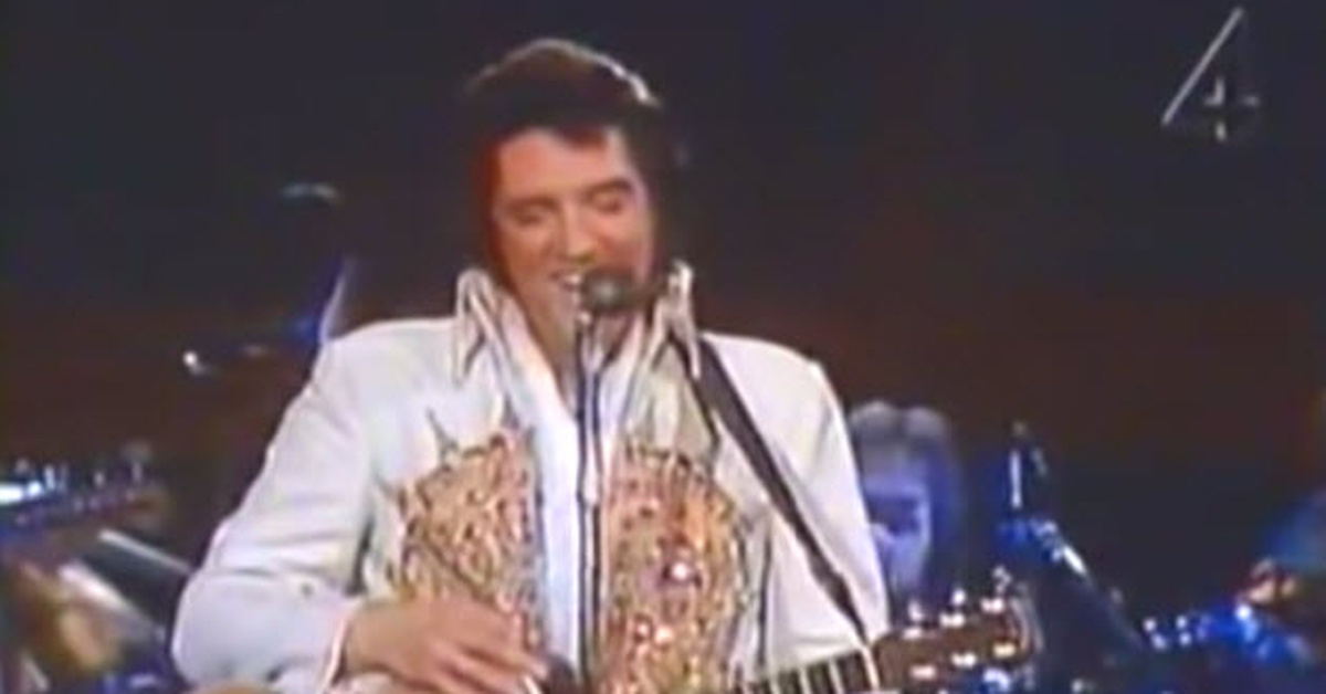 Elvis Presley Performs His Last Song For All Time In This 1977 Concert ...