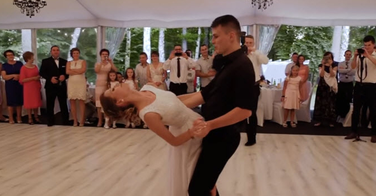 First Dance At Wedding Is A Dirty Dancing Tribute To ‘Time Of My Life