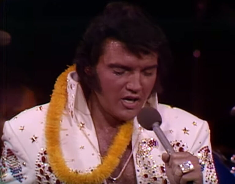 Elvis Presley Performs 'Johnny B. Goode Live During Aloha From Hawaii