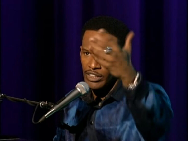 Jamie Foxx Perfectly Mixes His Amazing Comedic and Singing Skills