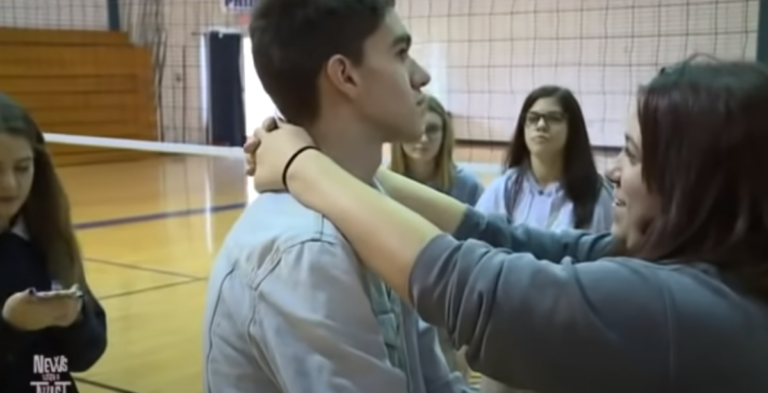 Teen Gets Rejected And Mocked Before Homecoming But 13 Girls Show Up